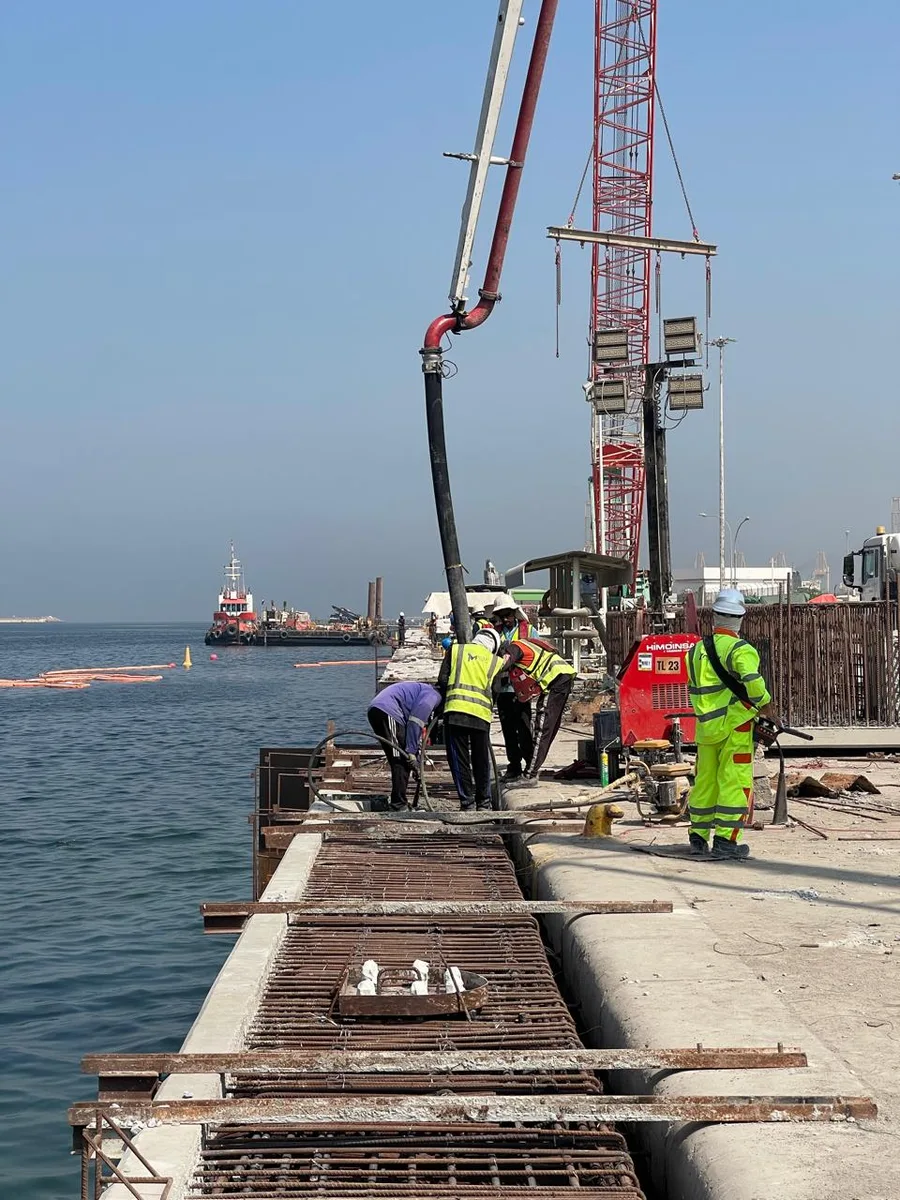 East Wharf, Jebel Ali — concrete pouring for the capping beam