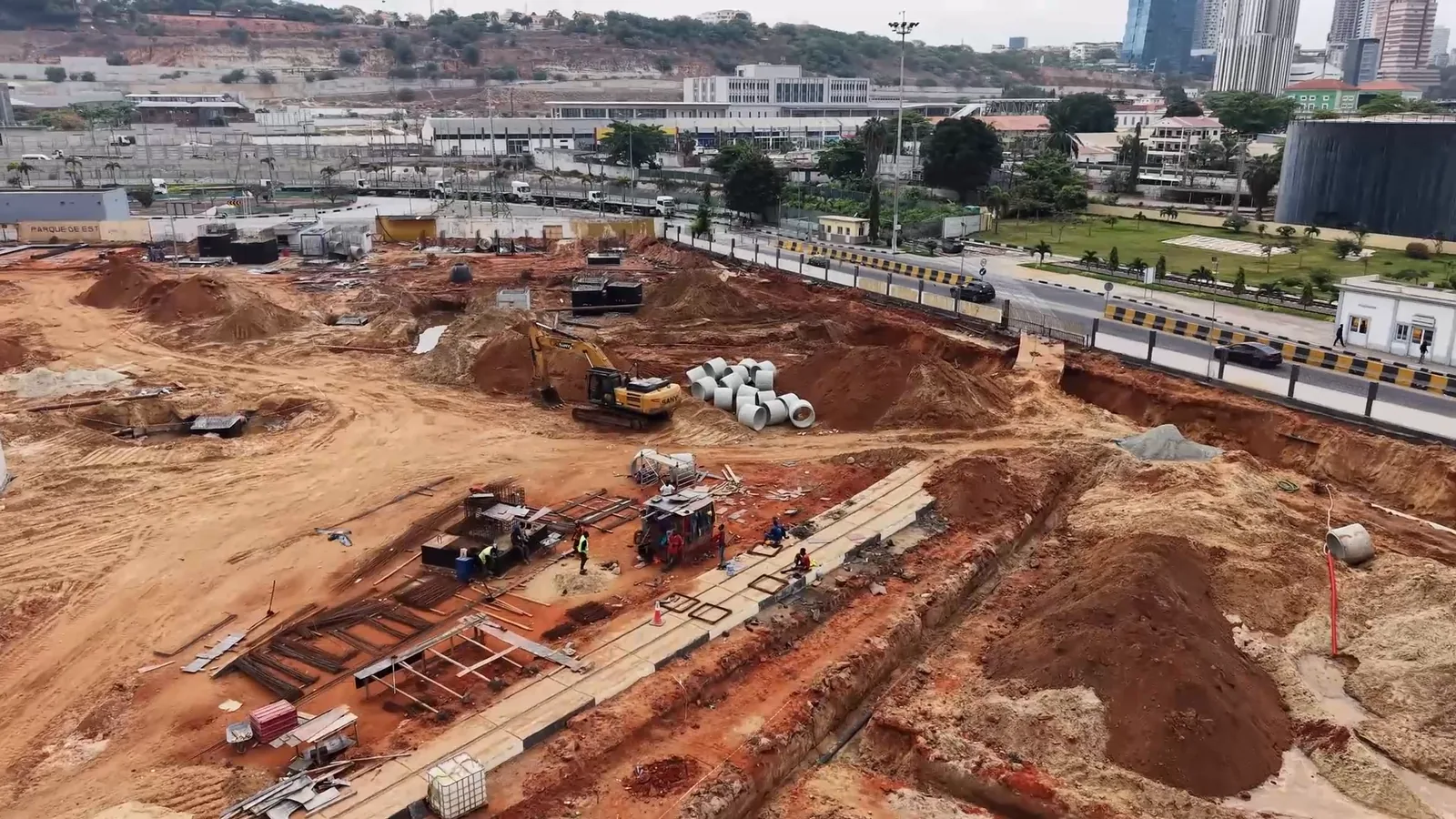 Luanda Topside Works — excavation, concrete channels and drainage materials